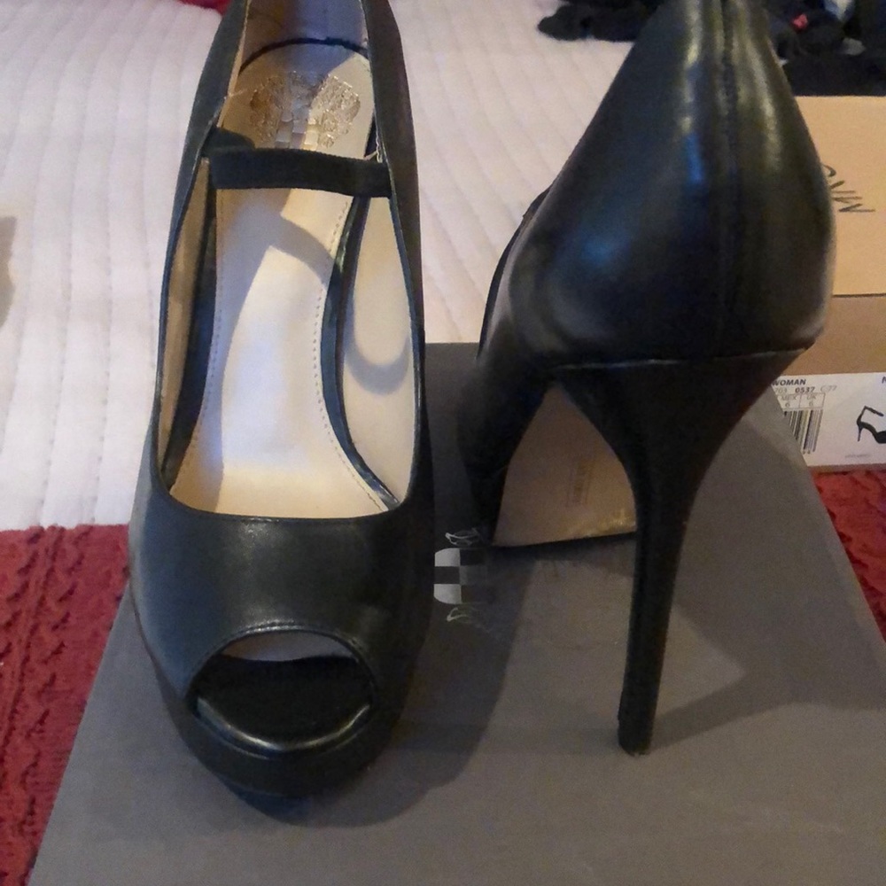 Vince Camino black Mary Jane pumps